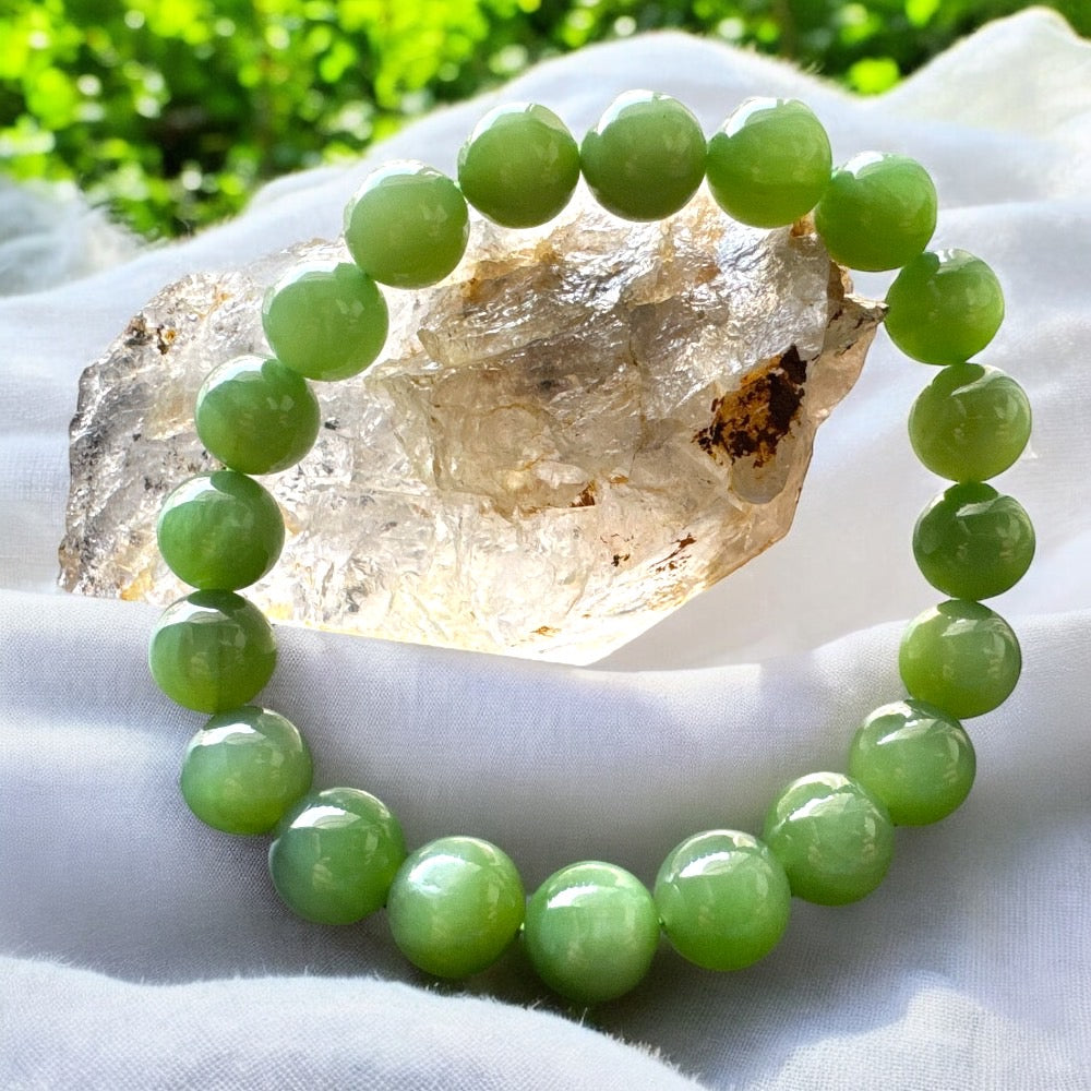 天然和田綠碧玉手環:溫潤招財、辟邪保平安、職場貴人與健康之石