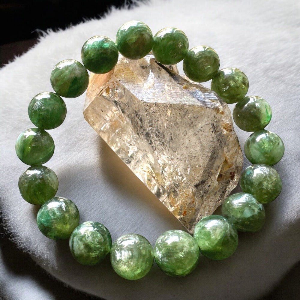 天然 7A 收藏級龍磷爆閃綠祖母手環|頂級綠色能量 ╳ 心靈療癒 × 心輪守護 ╳ 財富靈感 ╳ 爆閃聚能