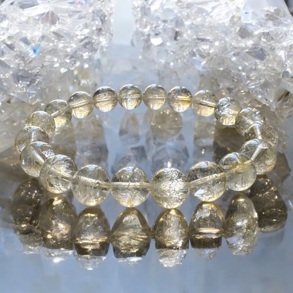 天然透體冰糖黃阿塞黃水晶~招正財偏財解緊張增加自信發揮領導力與潛力